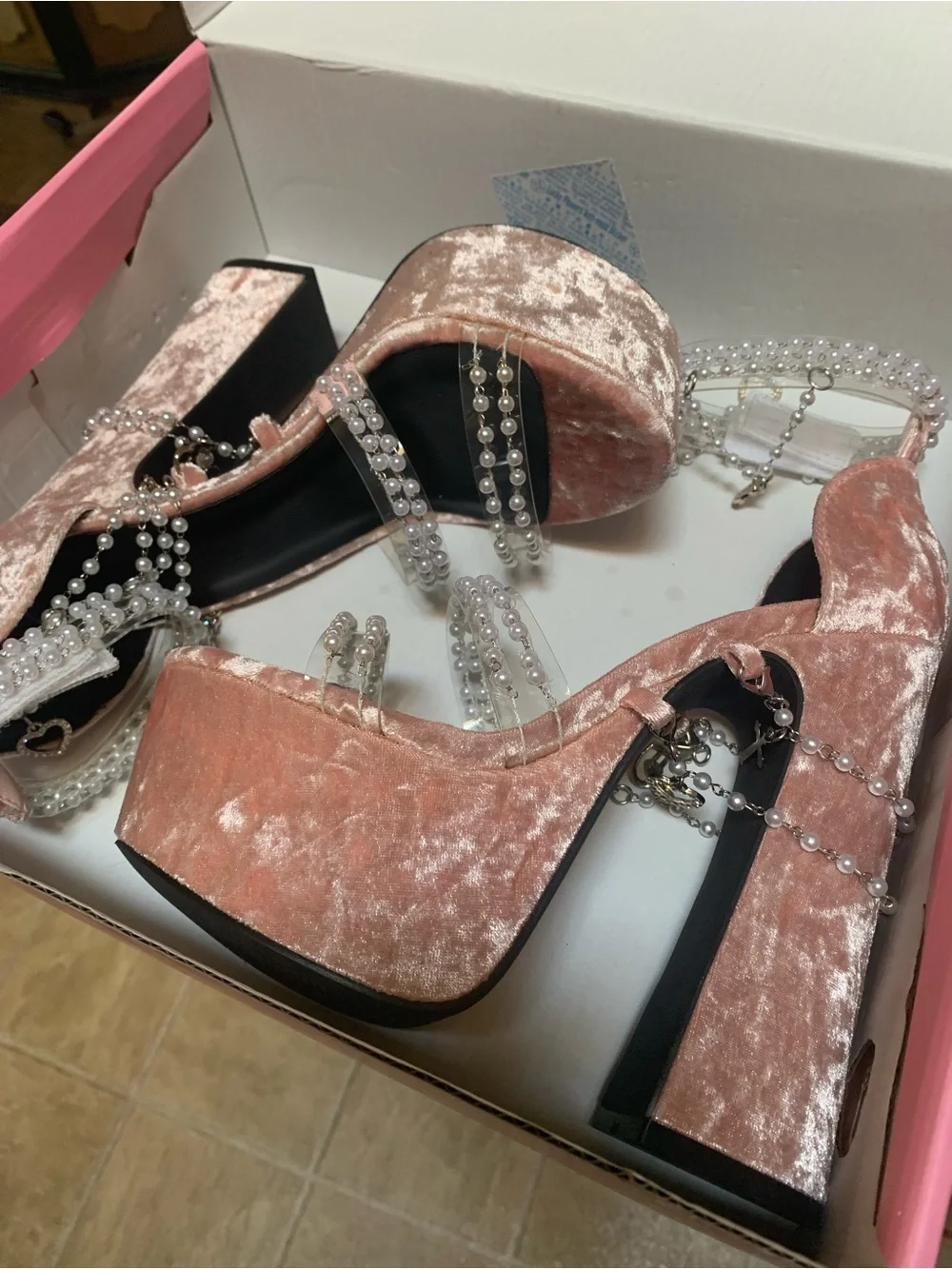 Sugar Thrillz pink size 7 high heel platform